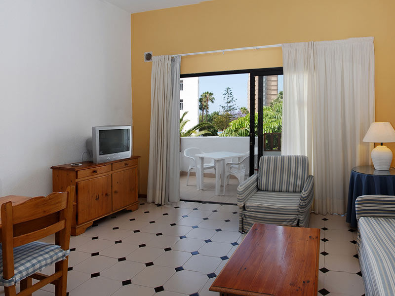 Apartamentos Hg Cristian Sur Los Cristianos  Εξωτερικό φωτογραφία